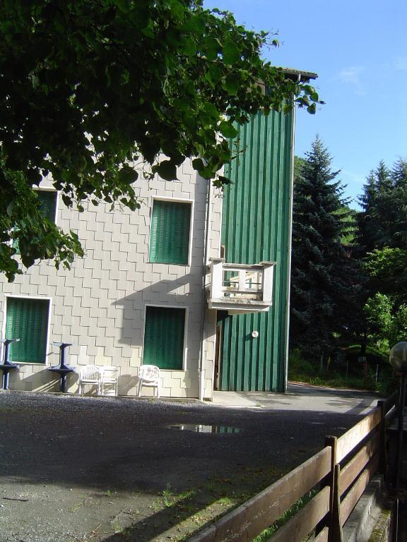 Appartements Les Pins Cierp Exterior foto